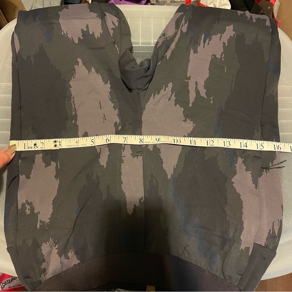 Lululemon Special Edition purple black Robert Geller jogger pants fitted - Picture 9 of 9